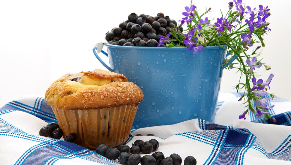 bigstock-Fresh-Blueberries-In-A-Pail-Wi-5786469.jpg